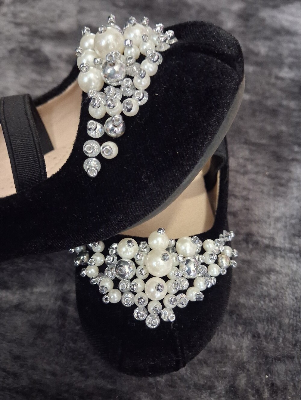 Dream Pairs Black Velvet Ballet Flat Pearls/Sequins Girls Size 9 - Picture 9 of 10